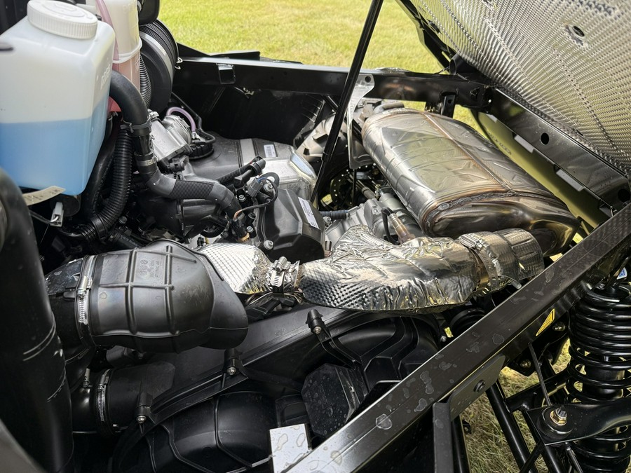 2027 CAN-AM DEFENDER DPS CAB HD9