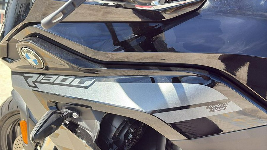 2026 BMW R1300RS Inventory
