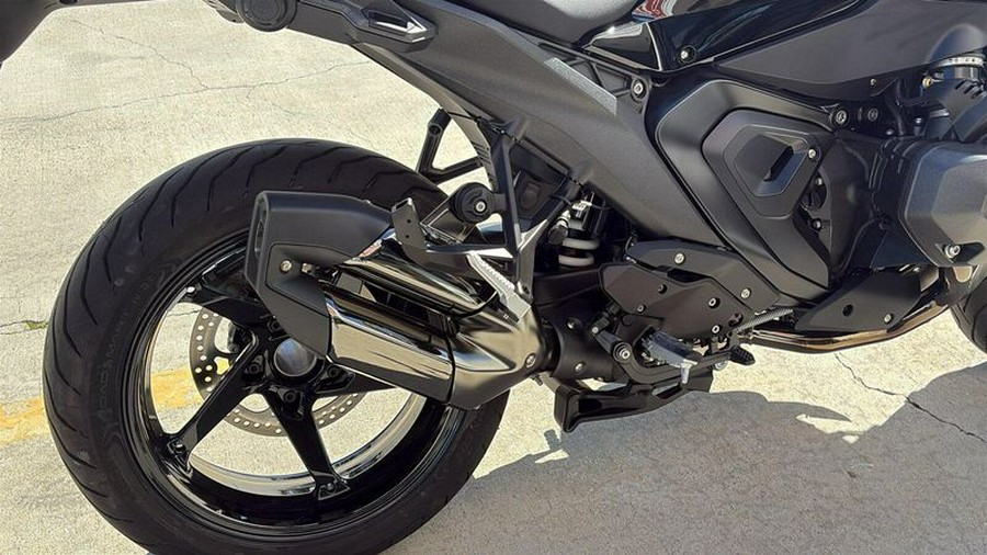 2026 BMW R1300RS Inventory