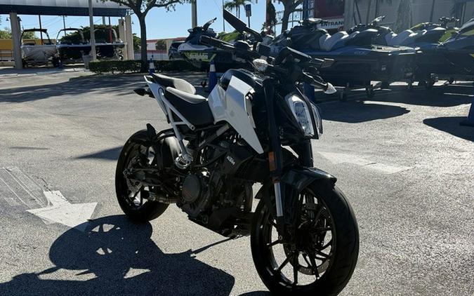 2022 KTM Duke 390