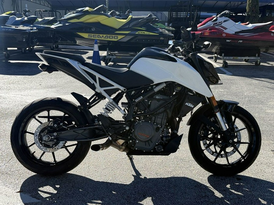 2022 KTM Duke 390
