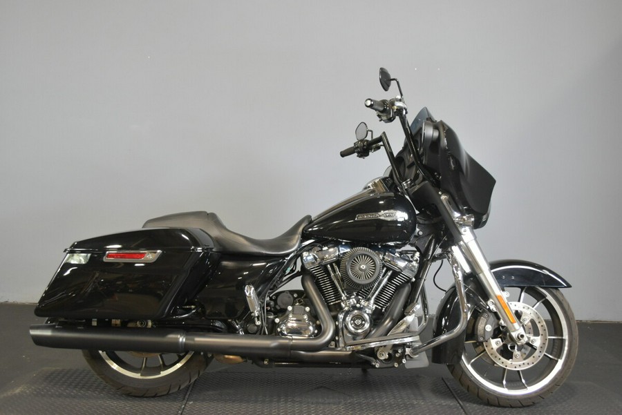 2022 Harley-Davidson Street Glide FLHX