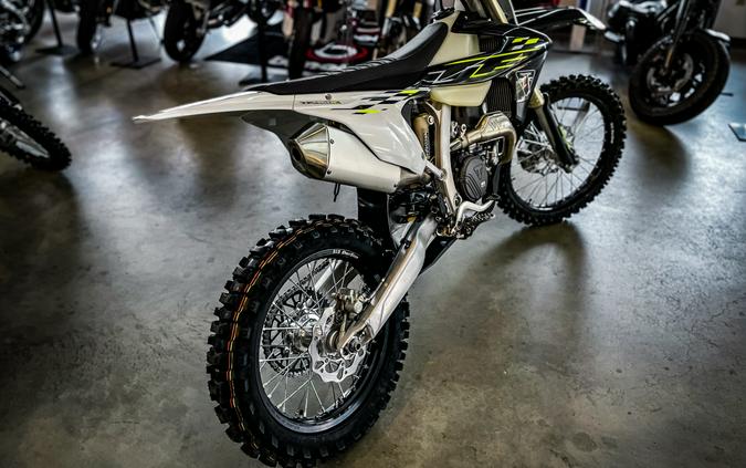 2026 TRIUMPH TF 450-C