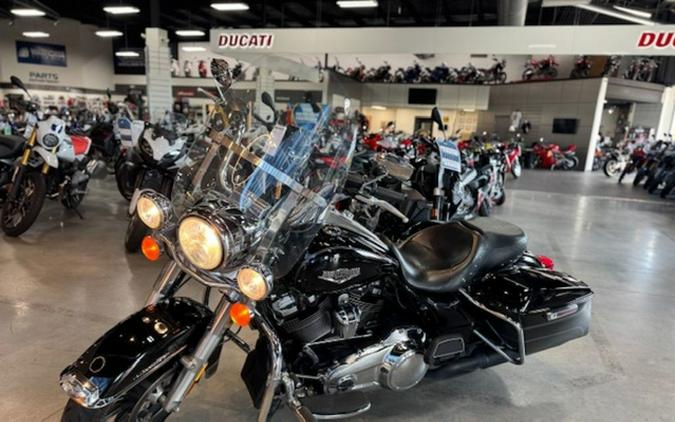 2017 Harley-Davidson Road King Base