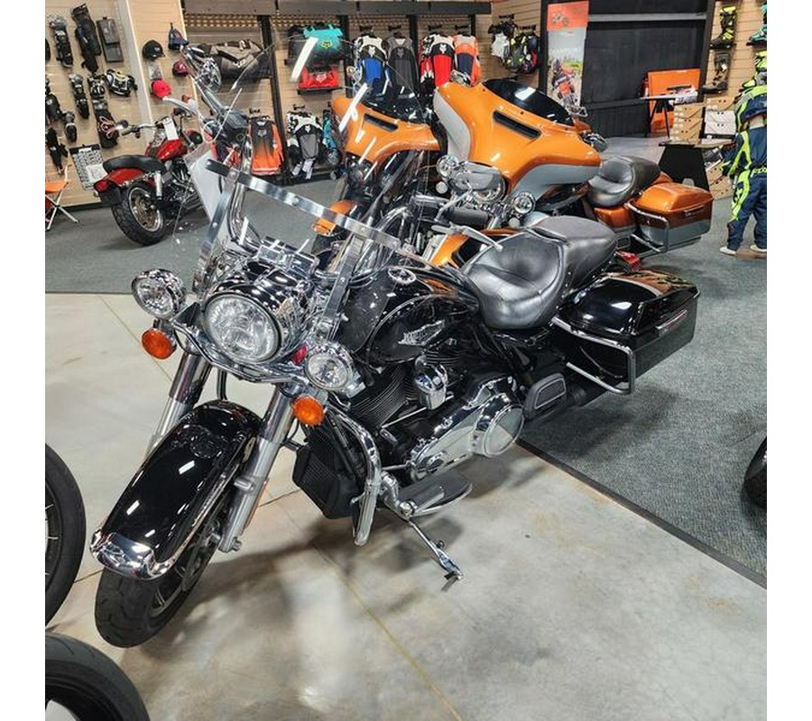 2017 Harley-Davidson® Road King Base