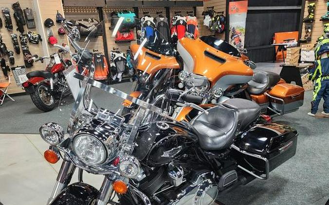 2017 Harley-Davidson® Road King Base