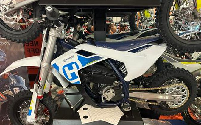 2024 Husqvarna EE 3