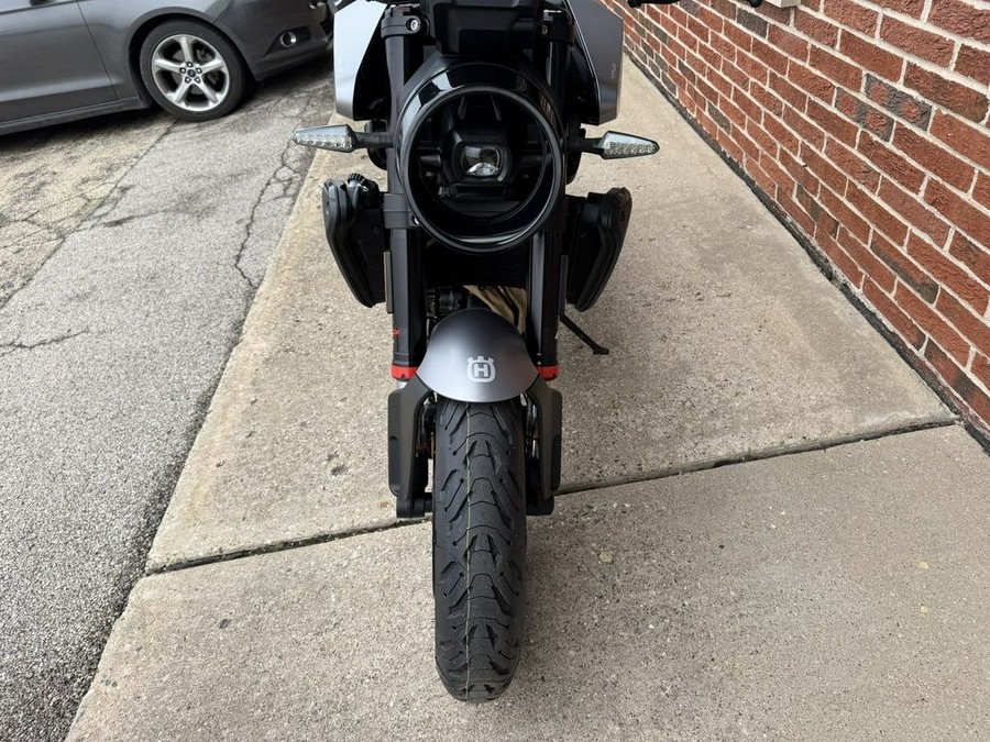 2025 Husqvarna® Vitpilen 801