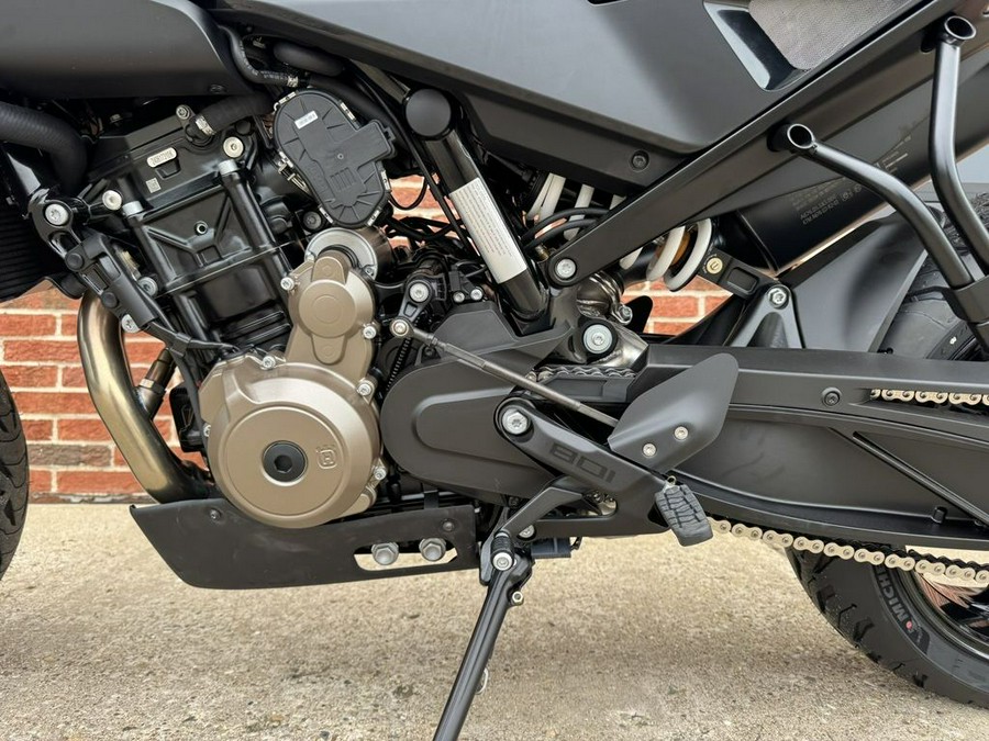 2025 Husqvarna® Vitpilen 801