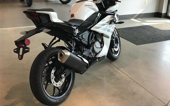 2026 CFMOTO 300SS