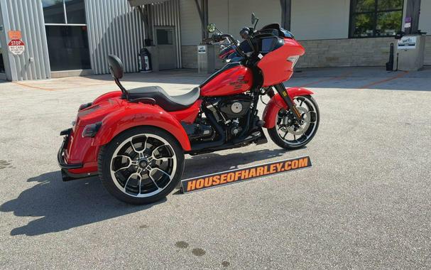2026 Harley-Davidson® Road Glide 3 Blood Orange