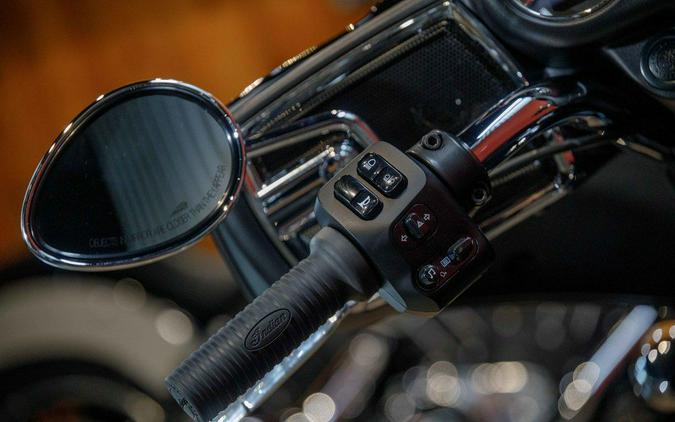 2023 Indian Motorcycle® Chieftain® Base