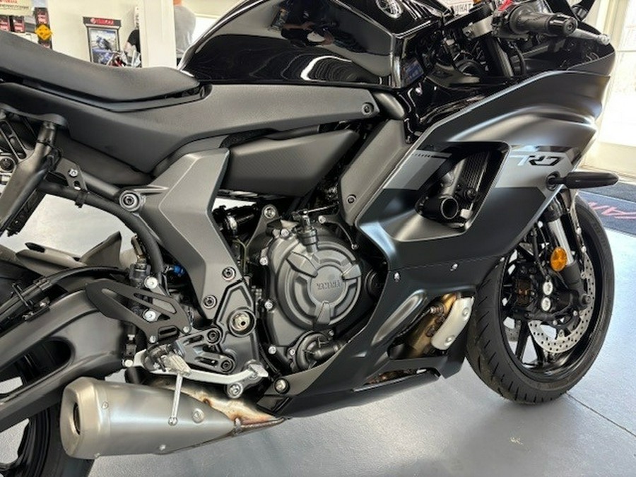 2025 Yamaha YZF R7