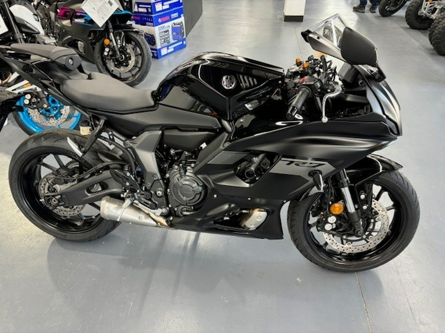 2025 Yamaha YZF R7