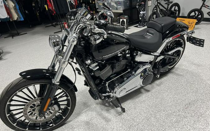 2025 Harley-Davidson Softail FXBR - Breakout