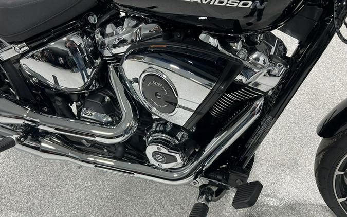 2025 Harley-Davidson Softail FXBR - Breakout