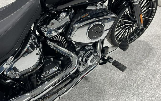 2025 Harley-Davidson Softail FXBR - Breakout