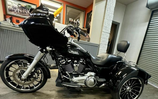FLTRT 2023 Road Glide® 3
