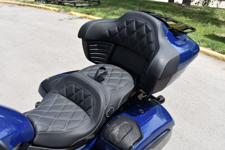 2024 Indian Motorcycle® Pursuit® Dark Horse® with PowerBand Audio Package Springfield Blue