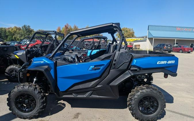 2023 Can-Am® Commander XT 700