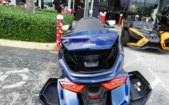 2018 Honda® Gold Wing Tour Pearl Hawkseye Blue