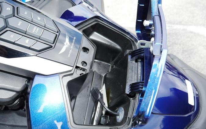 2018 Honda® Gold Wing Tour Pearl Hawkseye Blue