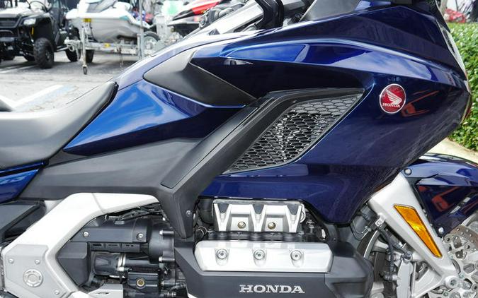 2018 Honda® Gold Wing Tour Pearl Hawkseye Blue