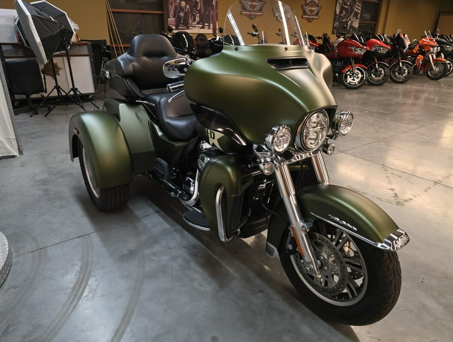 FLHTCUTG 2022 Tri Glide Ultra