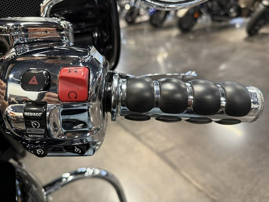 2017 Indian Motorcycle® Chieftain® Limited Thunder Black