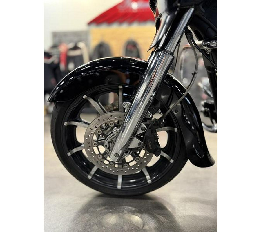 2017 Indian Motorcycle® Chieftain® Limited Thunder Black