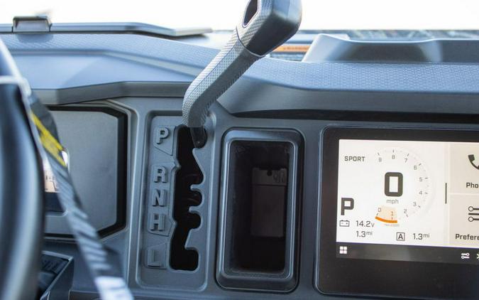 New 2026 CAN-AM DEFENDER MAX XT HD11 WITH 1025 INCH TOUCHSCREEN