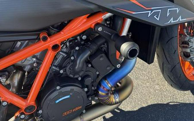 2022 KTM 1290 Super Duke R EVO