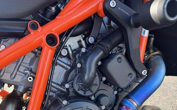 2022 KTM 1290 Super Duke R EVO