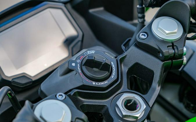 2025 Kawasaki Ninja 500 SE ABS