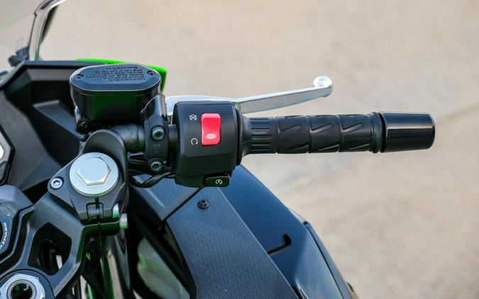 2025 Kawasaki Ninja 500 SE ABS