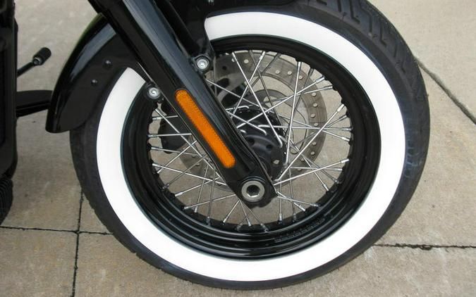 2021 Harley-Davidson® FLSL - Softail Slim®