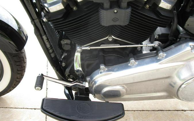 2021 Harley-Davidson® FLSL - Softail Slim®