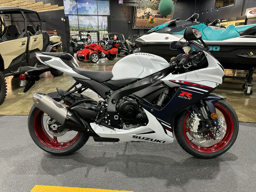 2024 SUZUKI GSX-R600