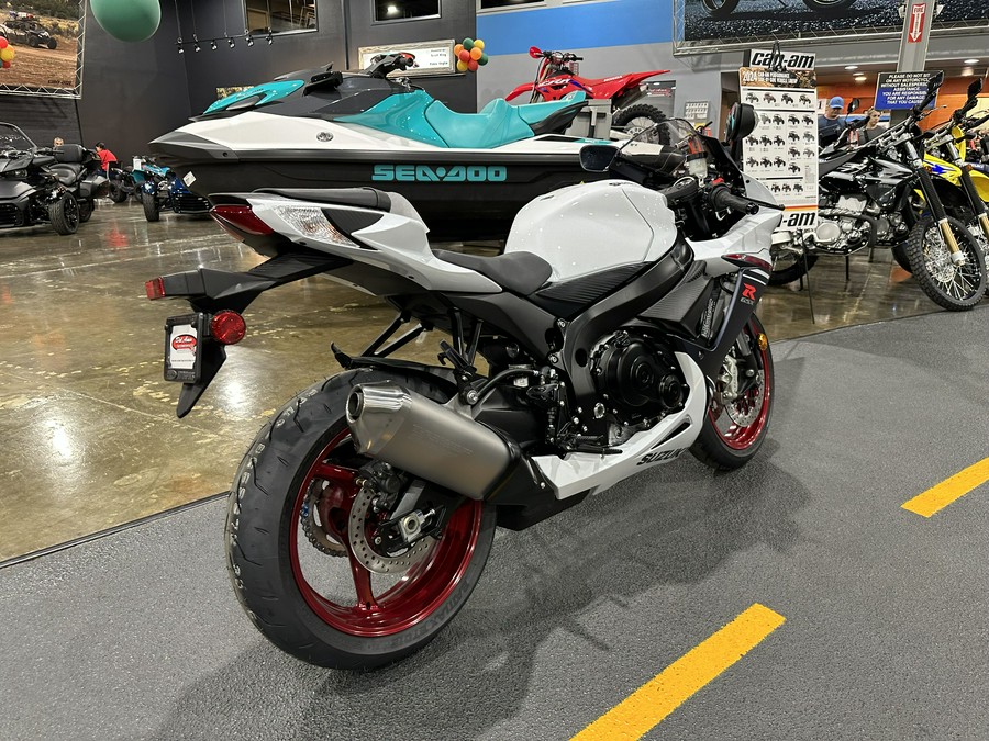 2024 SUZUKI GSX-R600