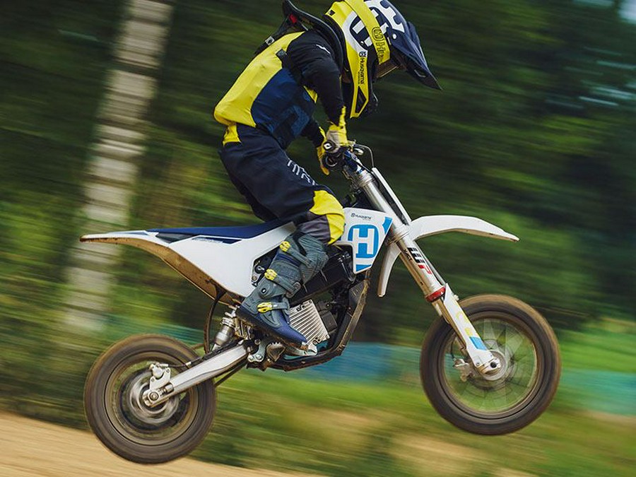 2024 Husqvarna EE 5