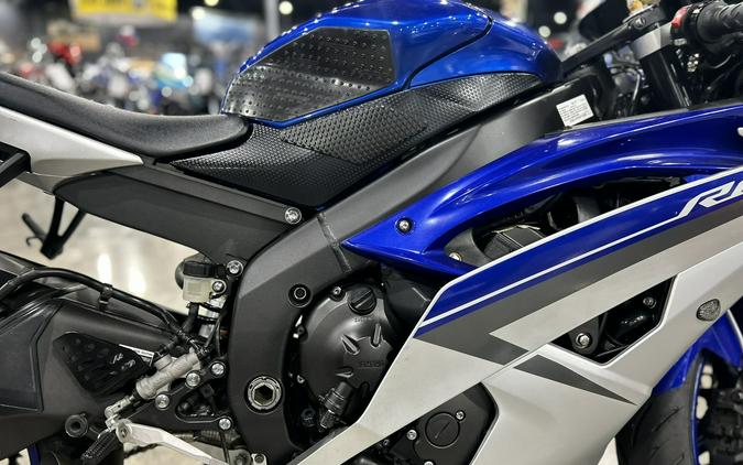 2016 Yamaha YZF-R6 CA