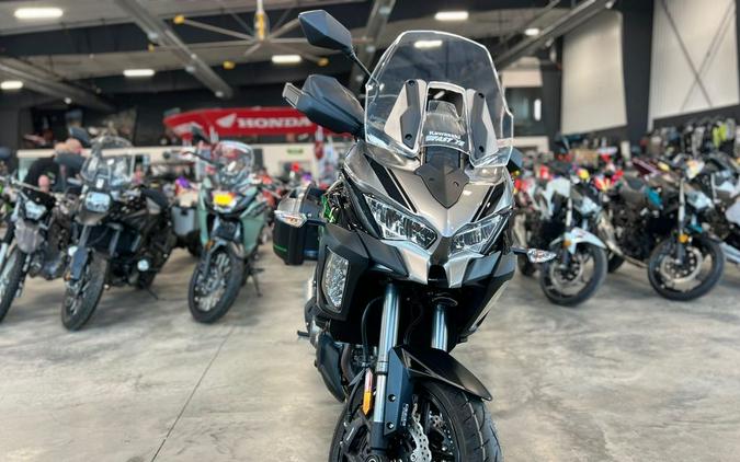 2022 Kawasaki Versys® 1000 SE LT+