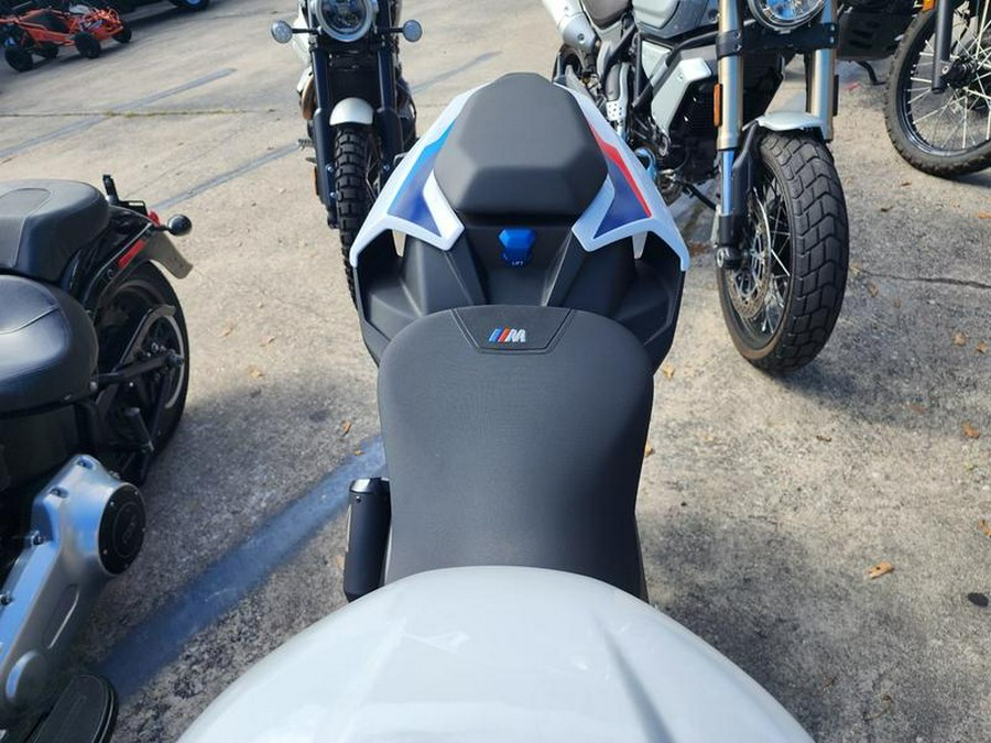 2022 BMW S 1000 R Light White/M Motorsport