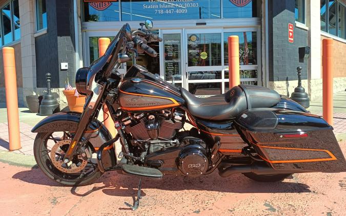 2022 Harley-Davidson Road King Special Apex (Black Finish)