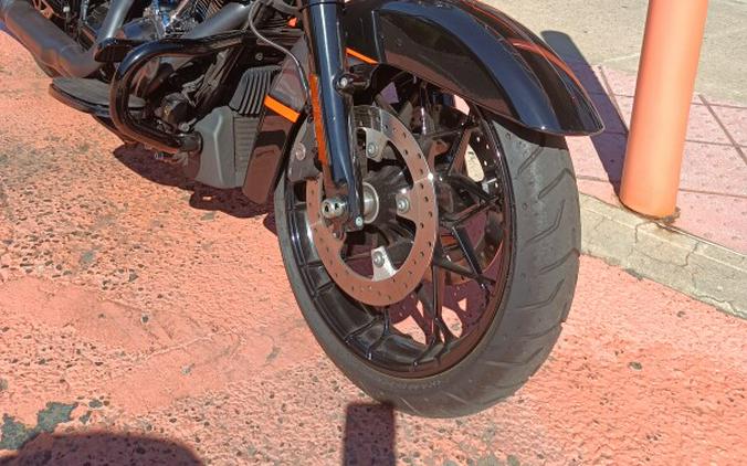 2022 Harley-Davidson Road King Special Apex (Black Finish)