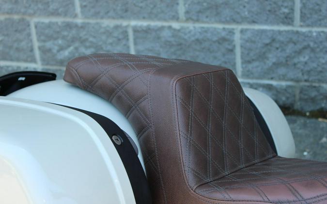2023 Harley-Davidson® Low Rider® ST WHITE SAND PRL