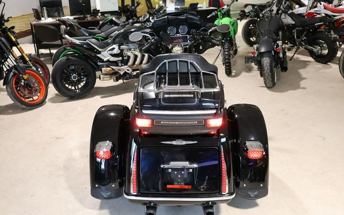 2010 Harley-Davidson Trike FLHTCUTG - Tri Glide Ultra Classic