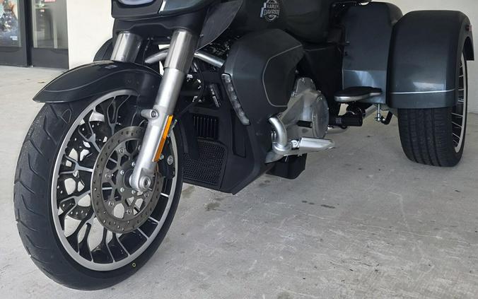 2026 Harley-Davidson® Street Glide 3 Limited Iron Horse Metallic Chrome Trim