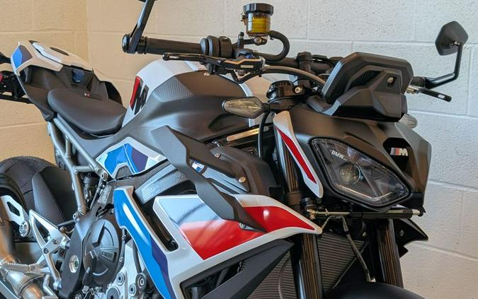 2026 BMW M 1000 R