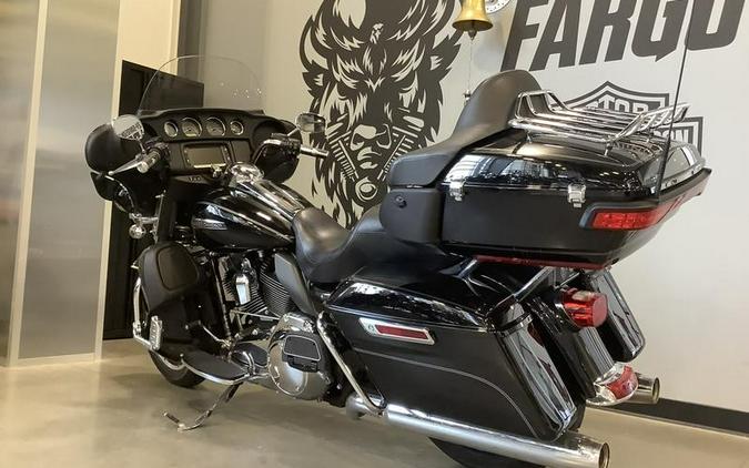 2014 Harley-Davidson® FLHTCU - Electra Glide® Ultra Classic®